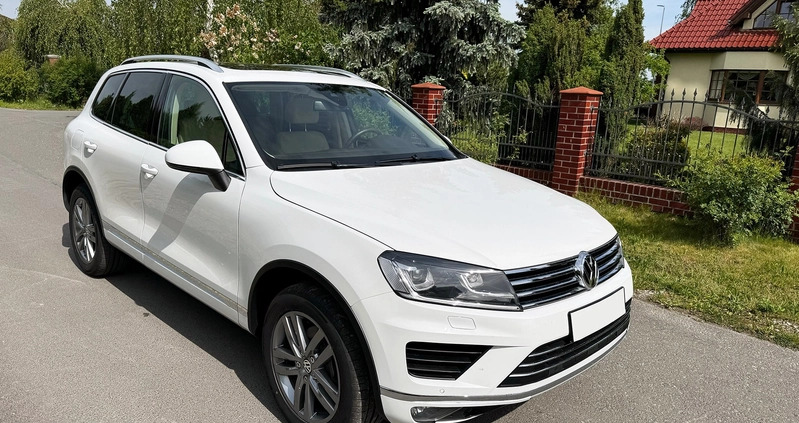 Volkswagen Touareg cena 94900 przebieg: 81800, rok produkcji 2015 z Wrocław małe 781